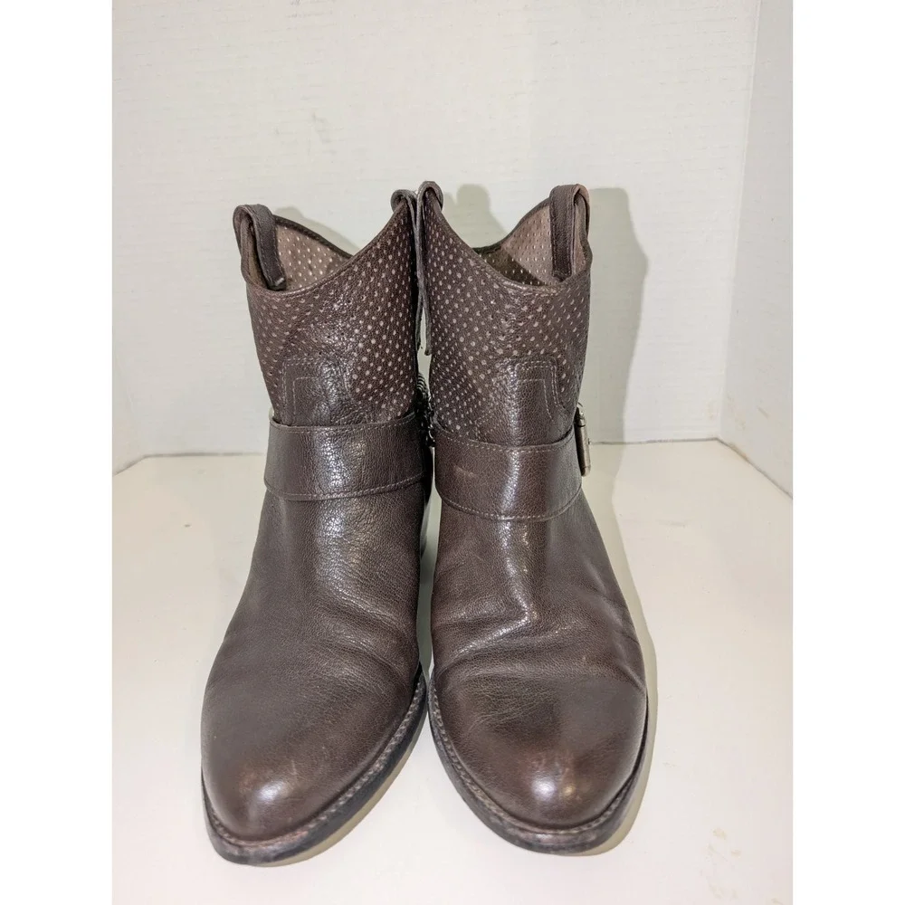 BCBG Women's Leather Brown‎ Western Boots with Buckle and Chain Detail Size 6.5B
